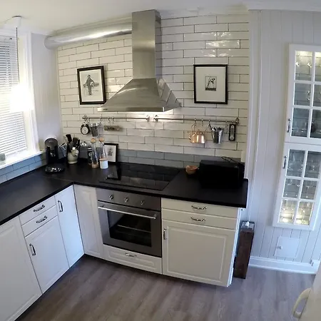 Apartment Charm - Center *